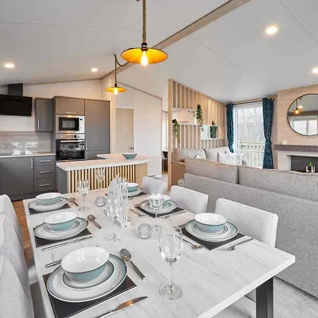 Host & - Linden Lodge, Ashdown Retreat 皮克林