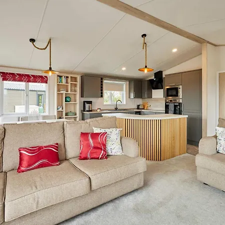 Host & - Linden Lodge, Ashdown Retreat