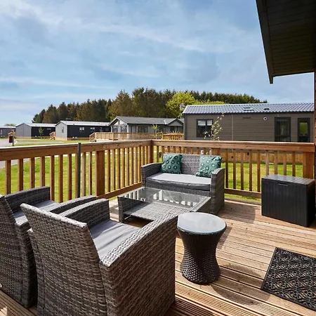 Dağ evi Host & - Linden Lodge, Ashdown Retreat