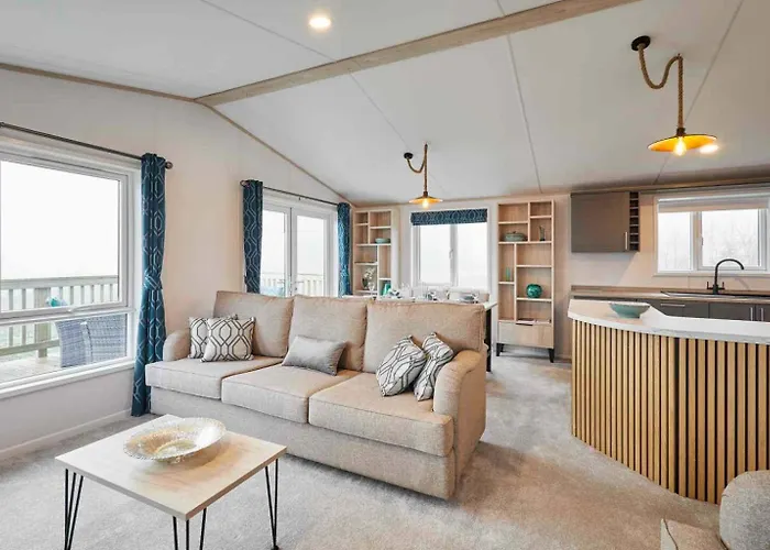 Host & - Linden Lodge, Ashdown Retreat Chalé